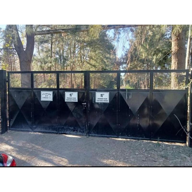 Excepcional lote en barrio privado de Roldán.