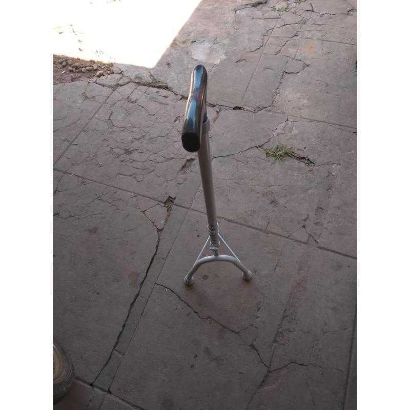 Baston tripode regulable de para 120 kilos