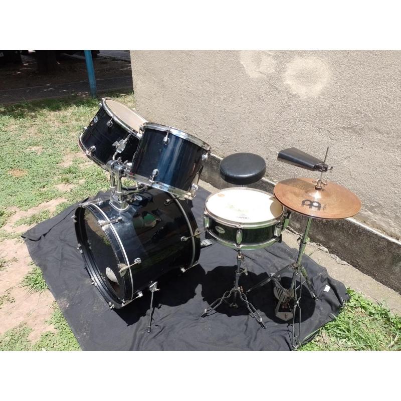 Batería Mapex Tornado Completa + Platillos Meinl + Accesorios