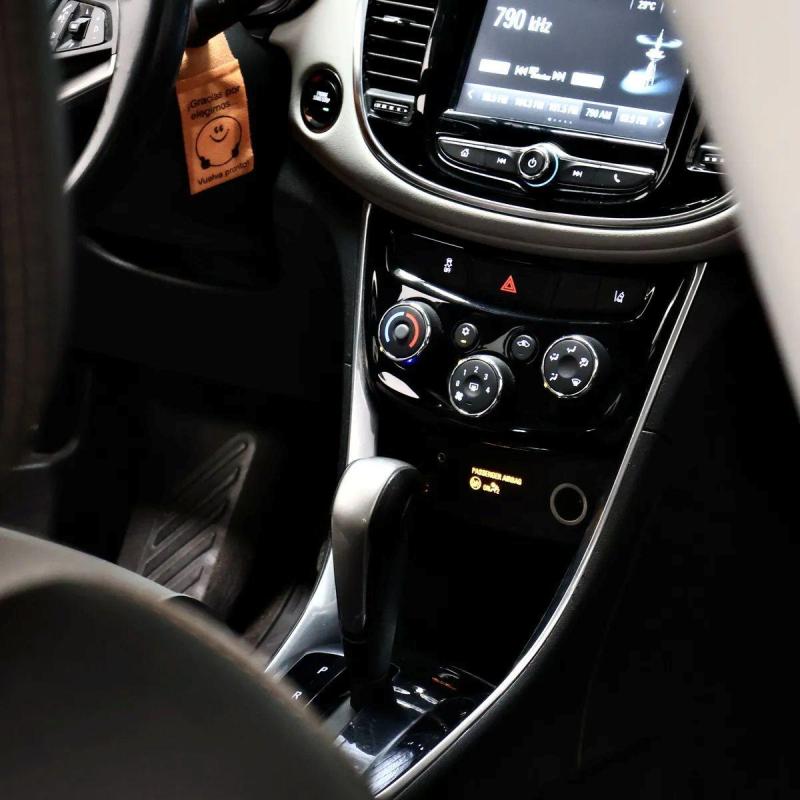 Excelente oportunidad. Chevrolet Tracker AWD automática, versión LTZ – - 10