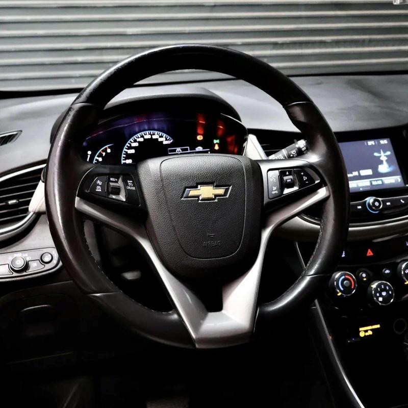 Excelente oportunidad. Chevrolet Tracker AWD automática, versión LTZ – - 14
