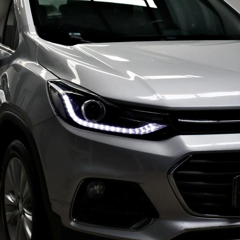 Excelente oportunidad. Chevrolet Tracker AWD automática, versión LTZ – - 18
