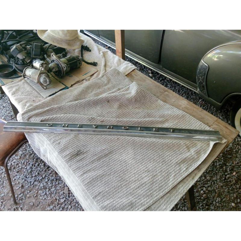 Bagueta trasera de Chevrolet 400