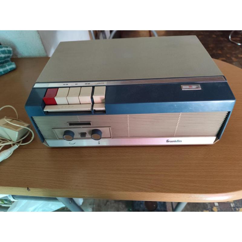 antiguo grabador de cinta abierta Franklin