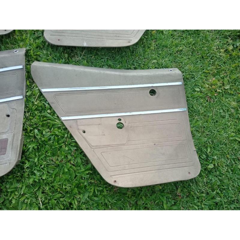 Paneles de puerta dorados de Chevy - 3