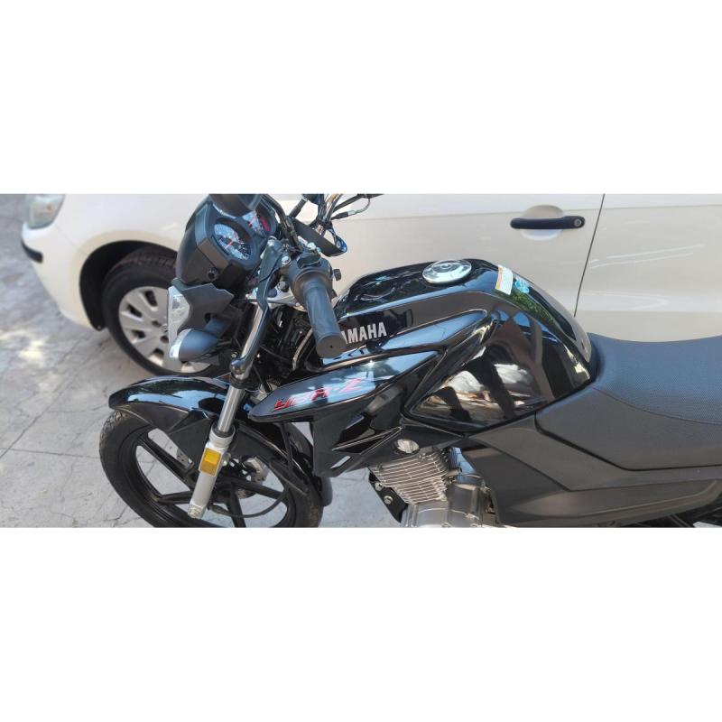 Moto ybr z