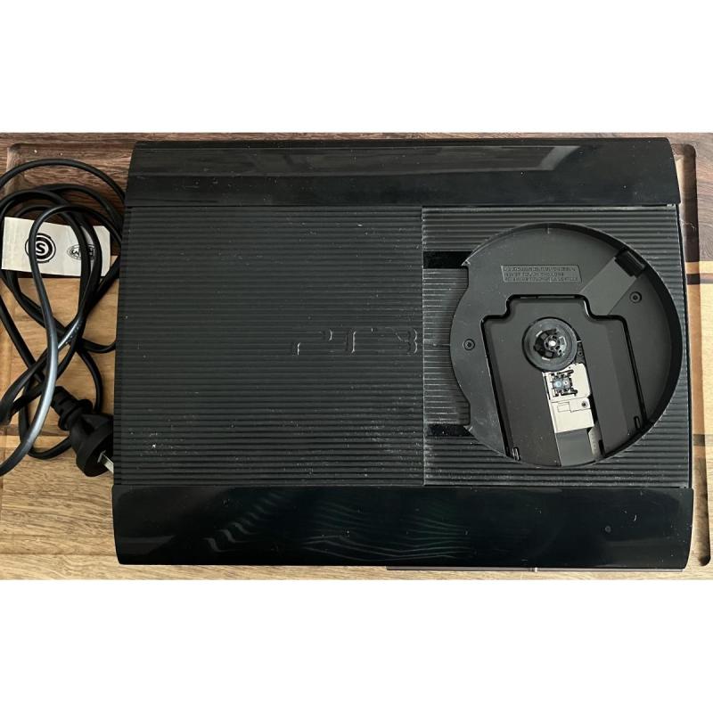 PlayStation 3 Super Slim 12gb +Kit Move - 3