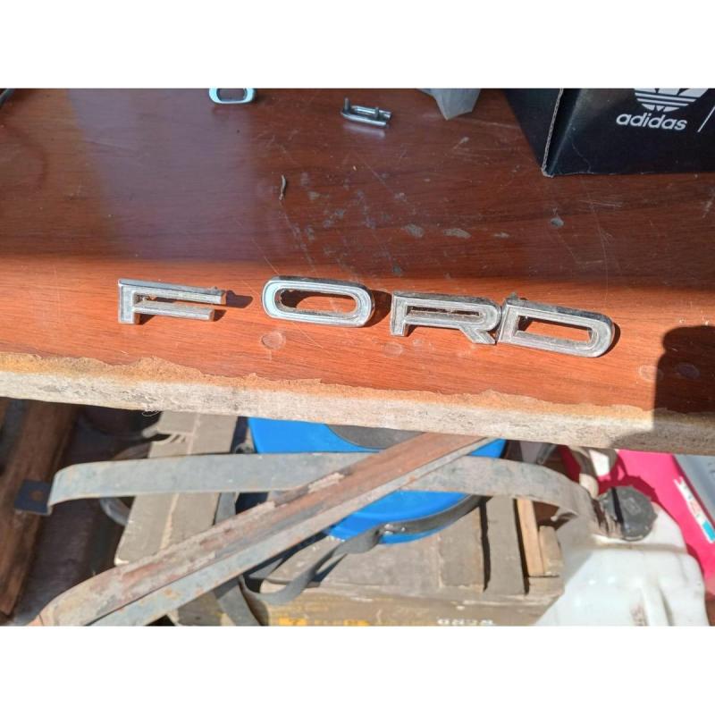 Insignias letras Ford