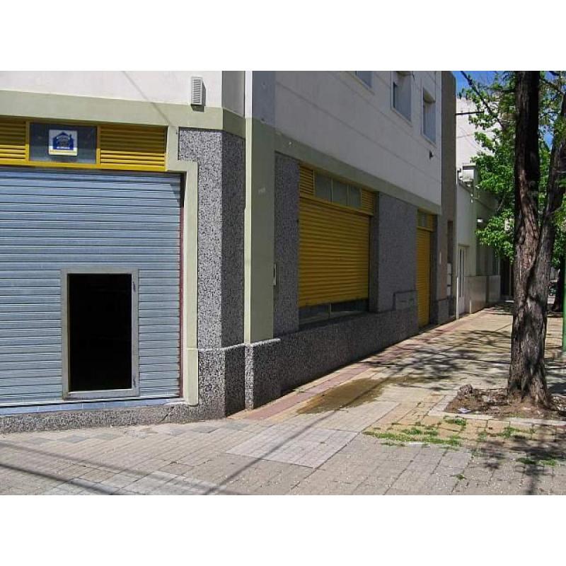 Alquilo Local Comercial Calle 64 y 17 La Plata - 2