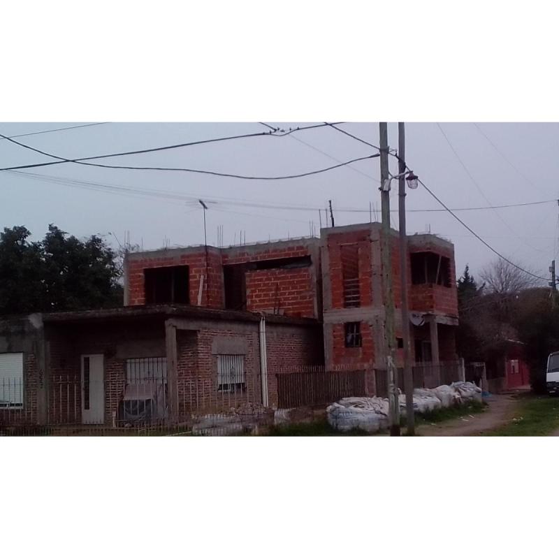 Albañil Oficial – Construcciones Oviedo – 22 años de experiencia