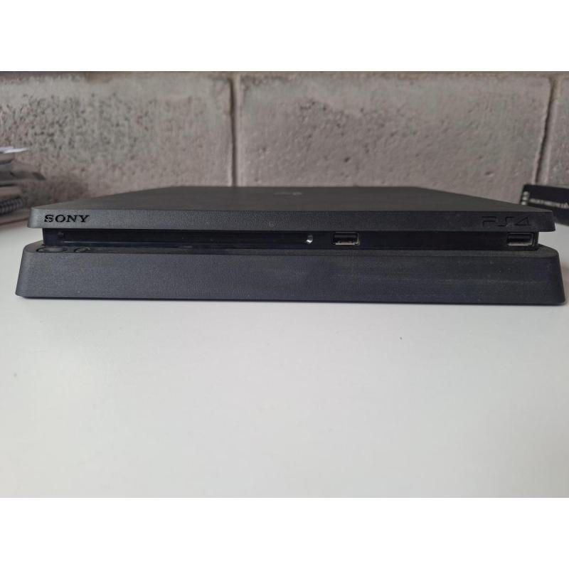 PlayStation 4 Slim 500GB - 2