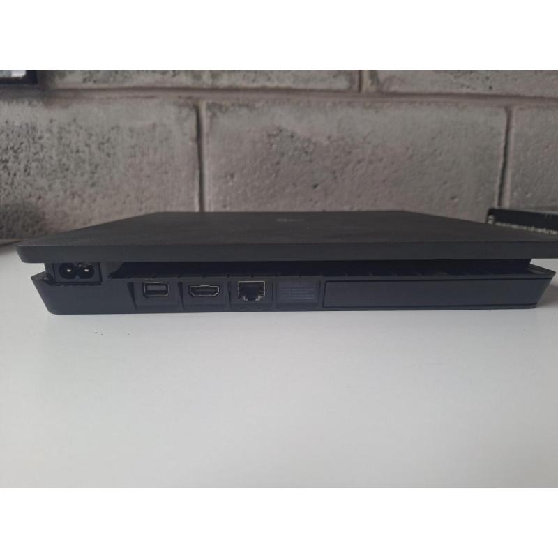 PlayStation 4 Slim 500GB - 4