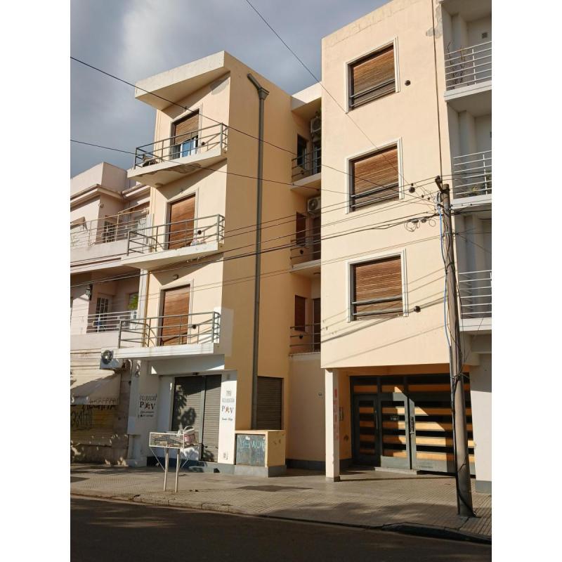 Uns particular alquila. estudiantes unicamente. 1d – $550.000