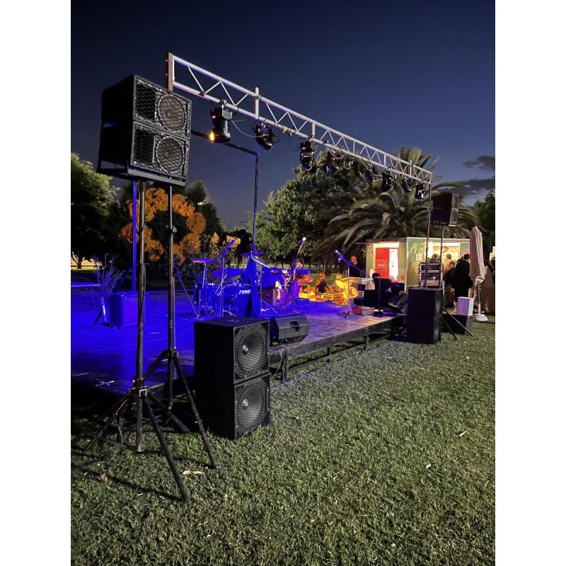 DeeJay Iluminacion y Sonido para Eventos
