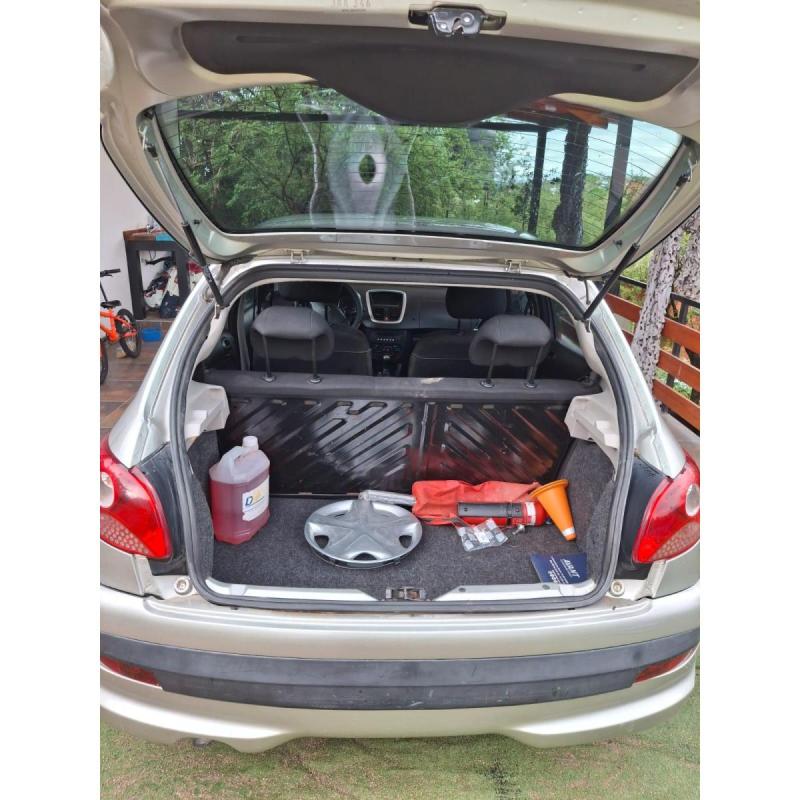 Peugeot 207 Compact XS 2010 - Impecable estado - 4