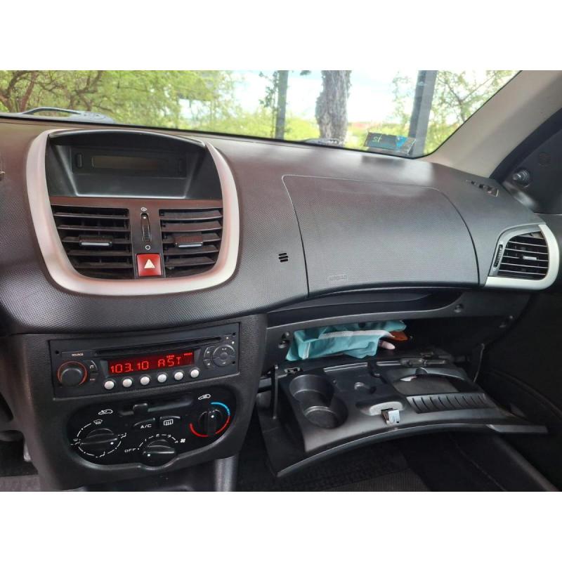 Peugeot 207 Compact XS 2010 - Impecable estado - 6