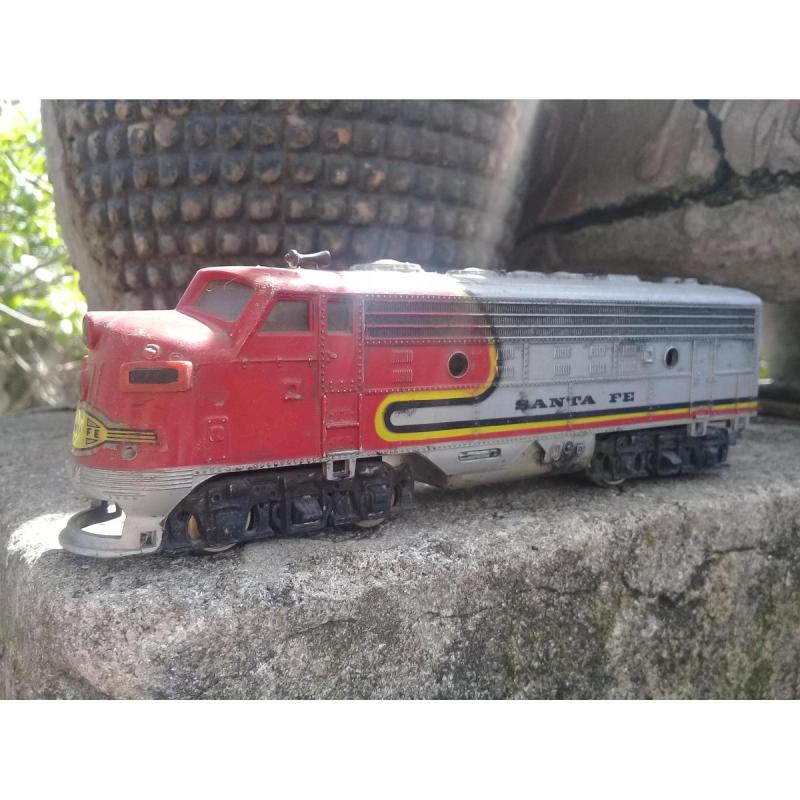 Ferromodelismo: Locomotora Santa Fe, escala HO, Playart