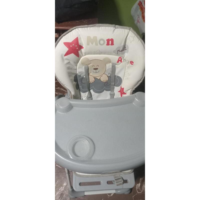Vendo mesita comedor para bb