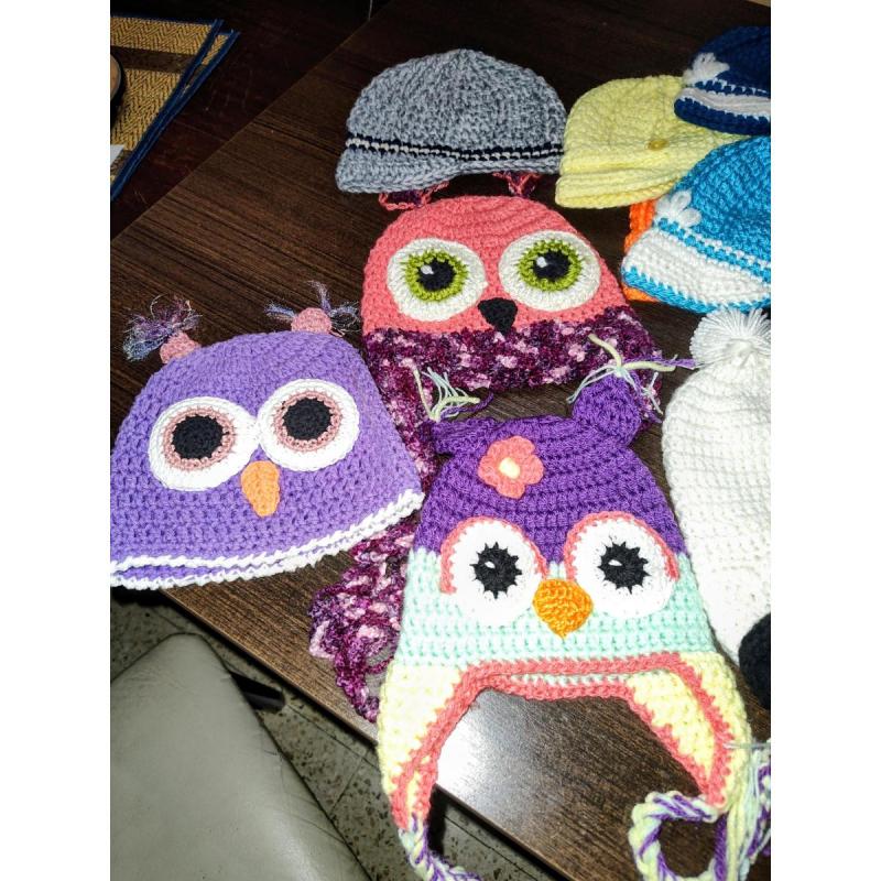 GORRITOS de personajes, para bebes y niños. Lanas hipoalergénicas.