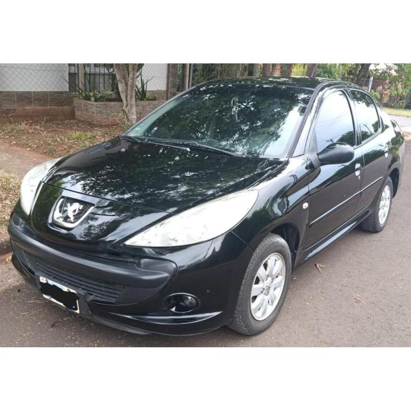 Peugeot 207 compact 1.4 año 2009 Excelente estado!