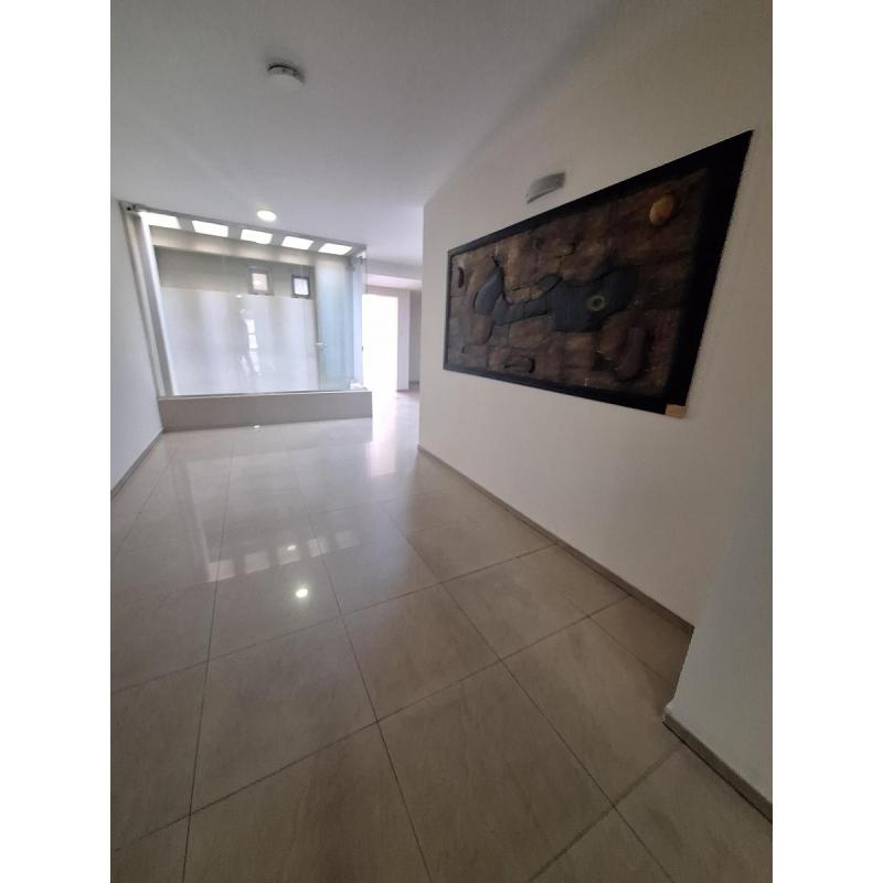 Depto con tremendoooo patio- salguero 350-cordoba