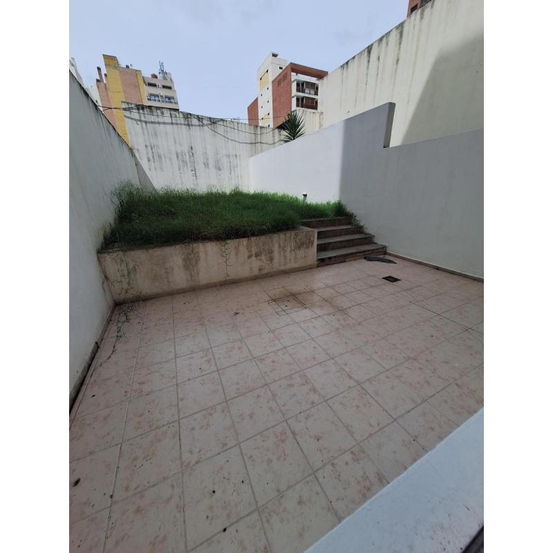 Depto con tremendoooo patio- salguero 350-cordoba - 9