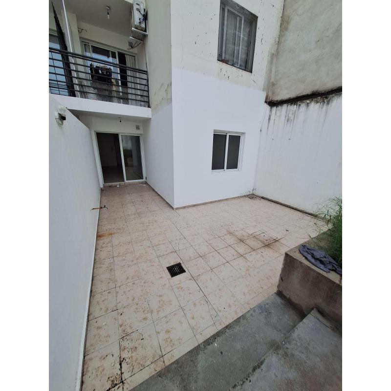 Depto con tremendoooo patio- salguero 350-cordoba - 11