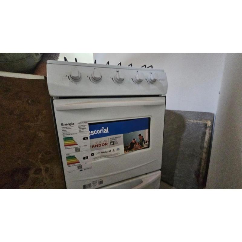 Vendo Cocina Escorial Candor sin uso Blanca