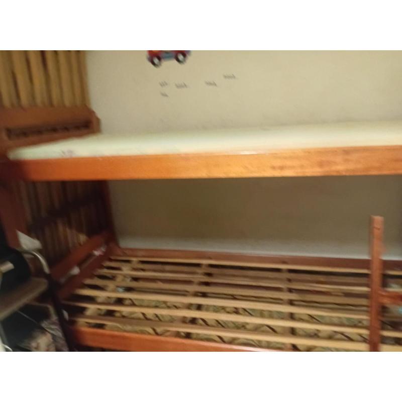 Vendo camas superpuestas de una plaza - 2