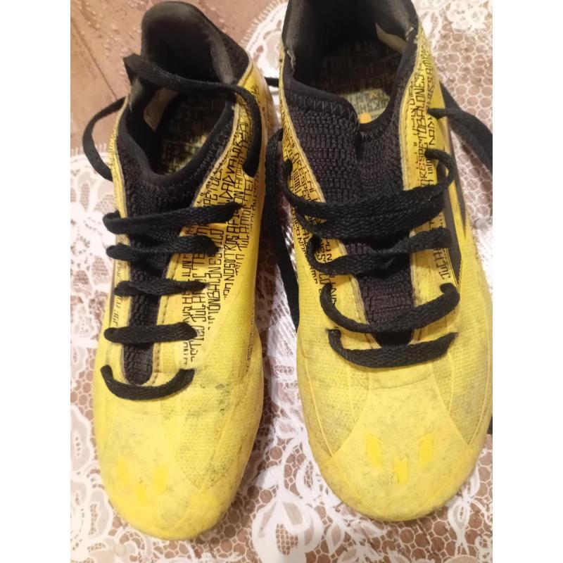 Vendo botines talle 33