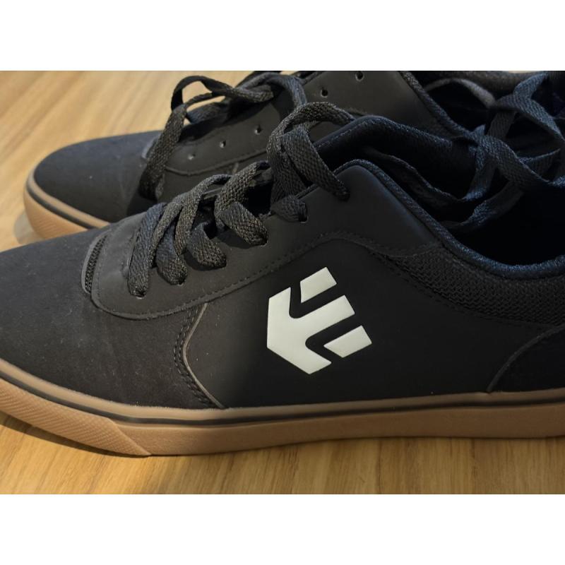 Zapatillas Etnias Talle 45 Nuevas