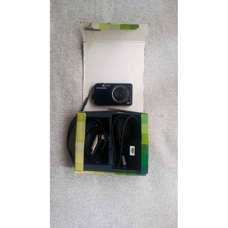 Vendo cámara digital Samsung (A REVISAR BATERÍA)