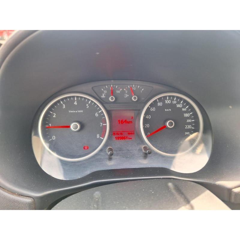Vw voyage trendline 2012 nafta/gnc $ 11.800.000 - 9