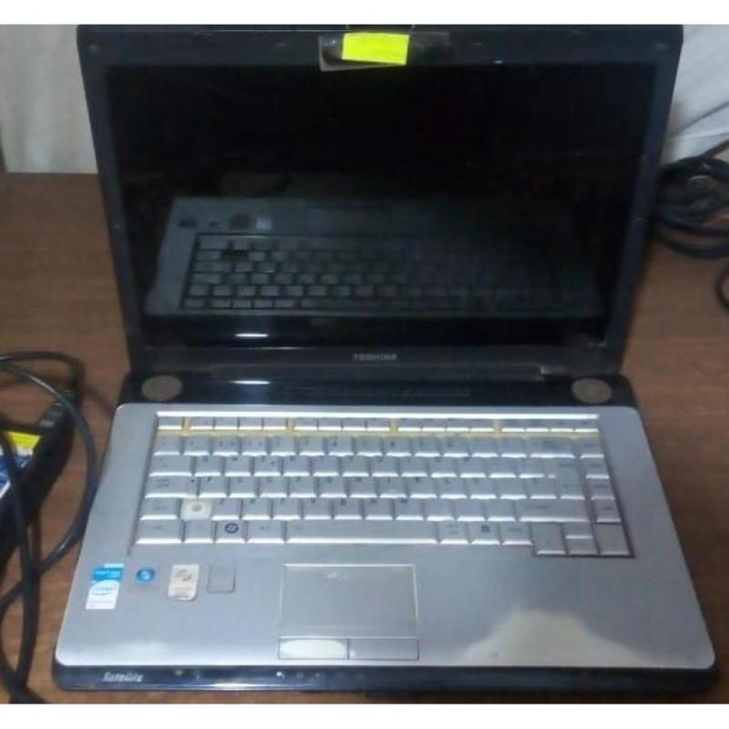 Notebook Toshiba Satellite A200 Usada | Funciona, incluye cargador