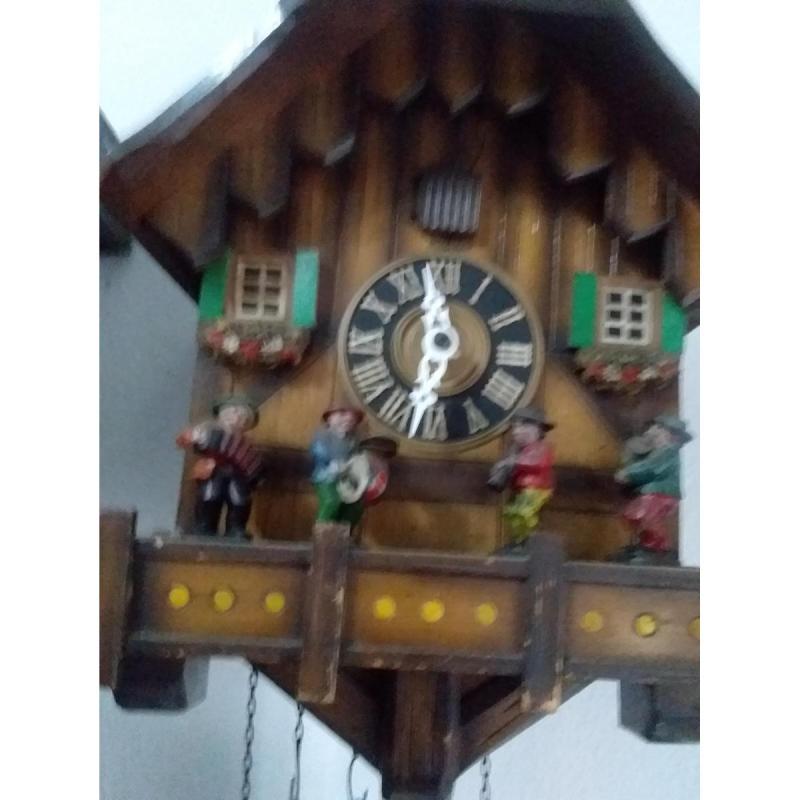 Reloj cucu .musical funcionando