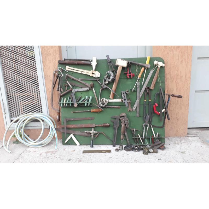 Lote herramientas antiguas con tablero – Ideal taller o colección