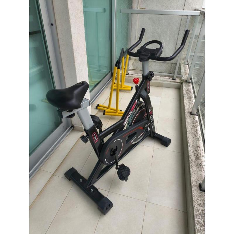 Bicicleta Fija Spinning Gym 8 Niveles 28 Kgs (Usado) - 3