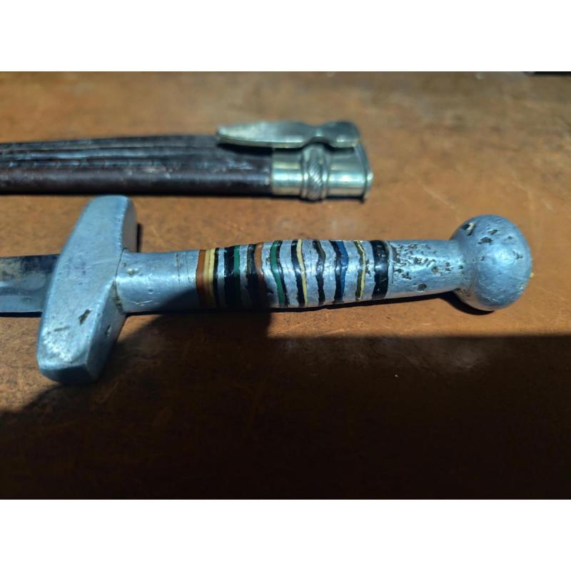 antiguo cuchillo Iva Pará