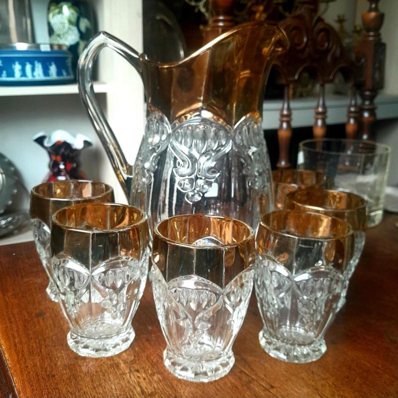 Jarra Y Seis Vasos De Vidrio Early American Bordes Oro Año 1900.