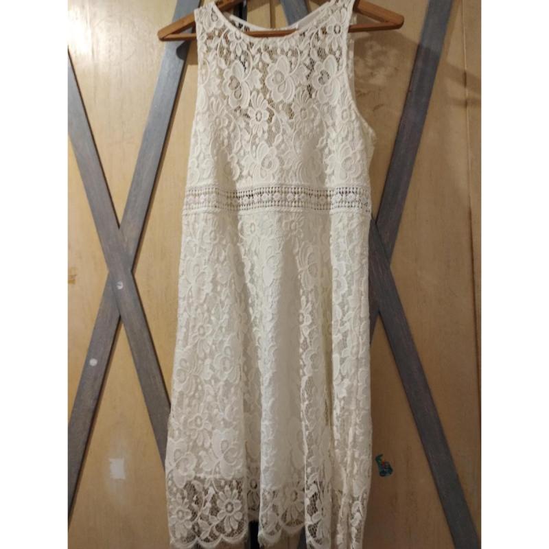 Hermoso vestido de encaje