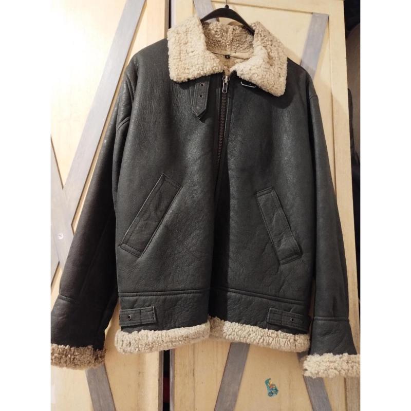 Impecable campera con corderito