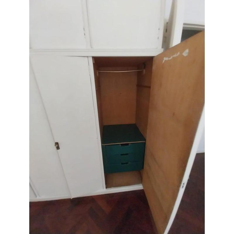 Ropero de madera maciza - 2