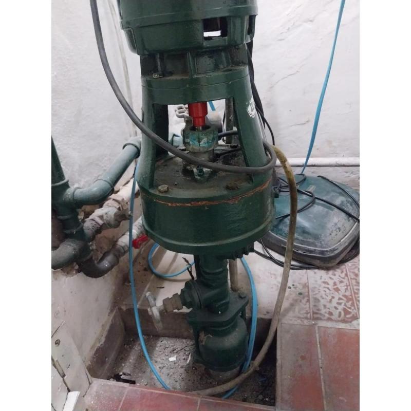 Bomba centrifuga ,motor trifasico motorarg 1.5 hp - 2