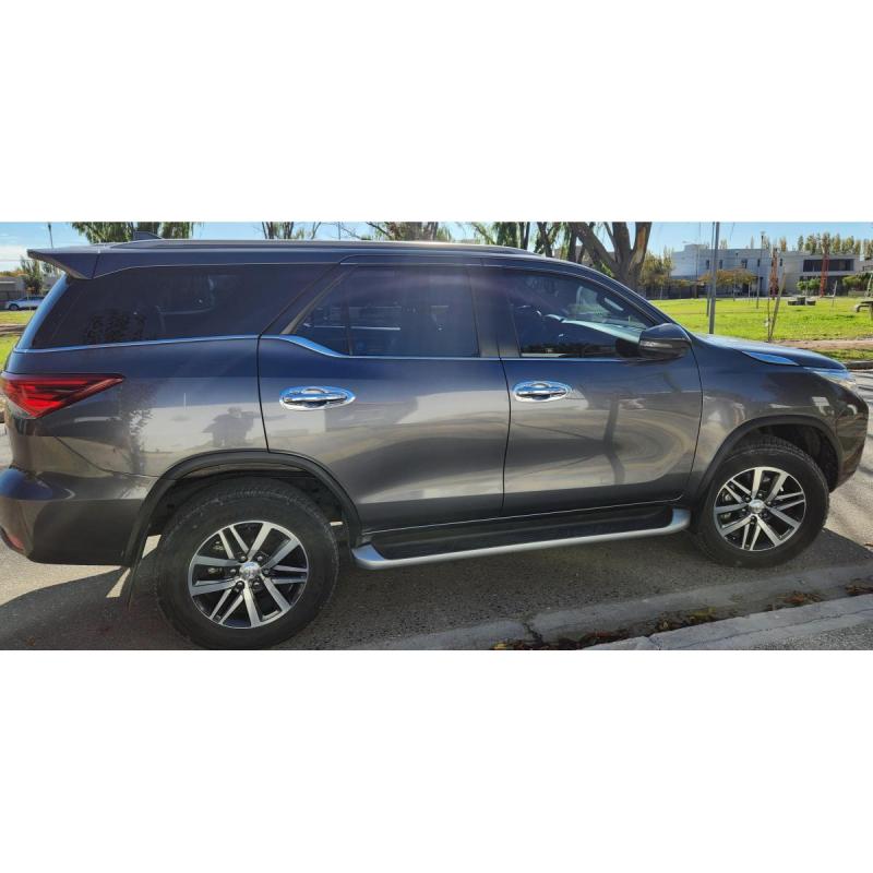 Sw4 srx 2018 at 2.8 7 asientos , levas volante 113.000 km unico dueÑo - 5