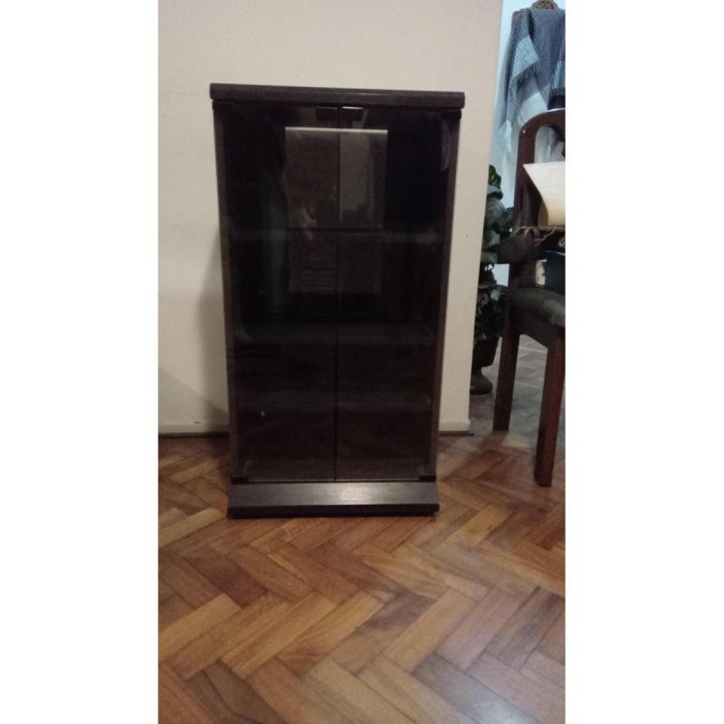 Mueble para televisor con detalles