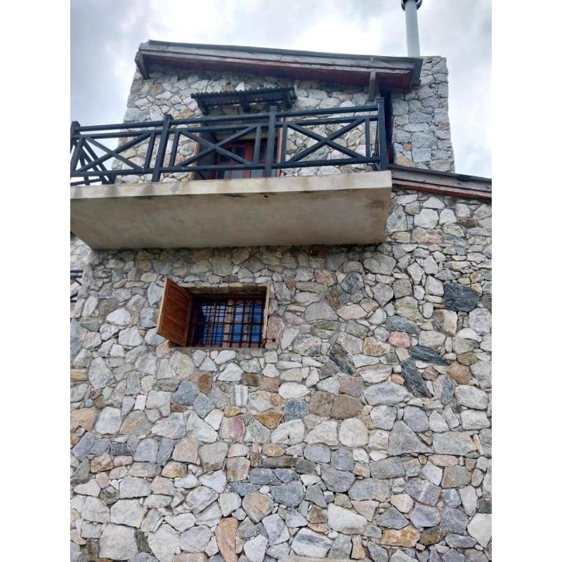 Casa capilla del monte. integramente de piedra. dueÑo vende - 16
