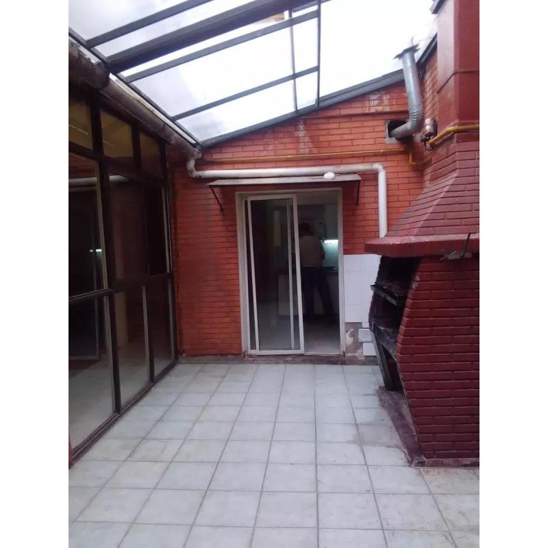Alquilo habitacion en casa de familia con baño privado cerca UBA Cs.Soc.San Cristobal