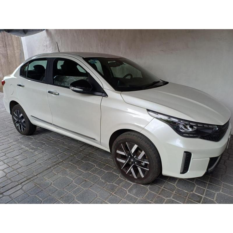 Fiat Cronos Precision 1.3 Automático