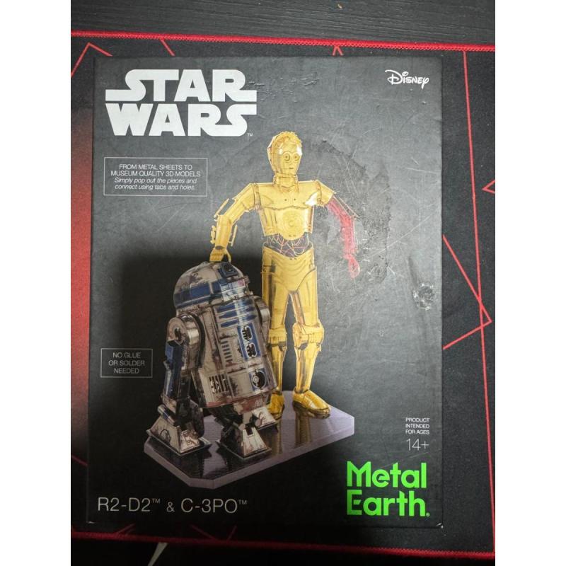 🤖 R2-D2 Star Wars — Metal Earth (armable)