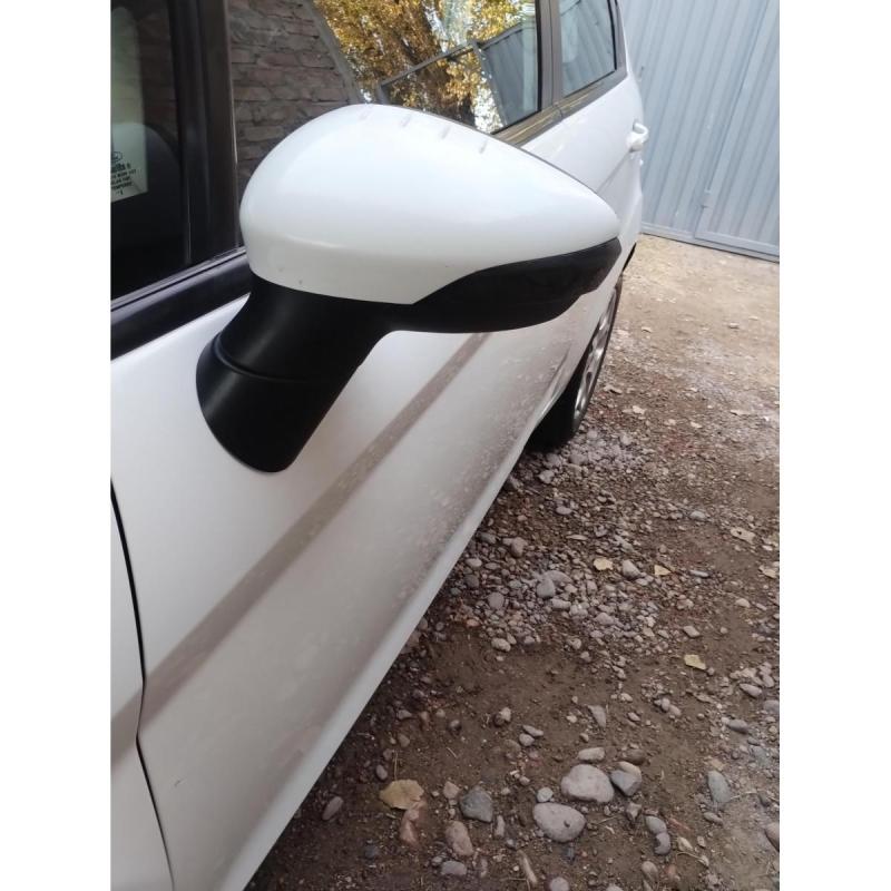 Vendo ford fiesta kinetic design titanium 1.6 – aÑo 2012 - 3